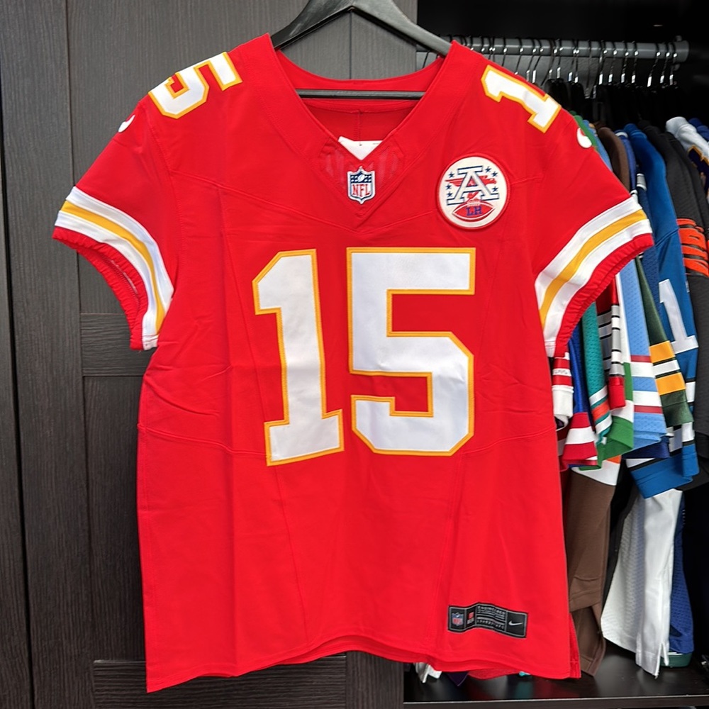Patrick Mahomes Kansas City Chiefs Nike Vapor F.U.S.E Elite Authentic Jersey 40 - Picture 1 of 10